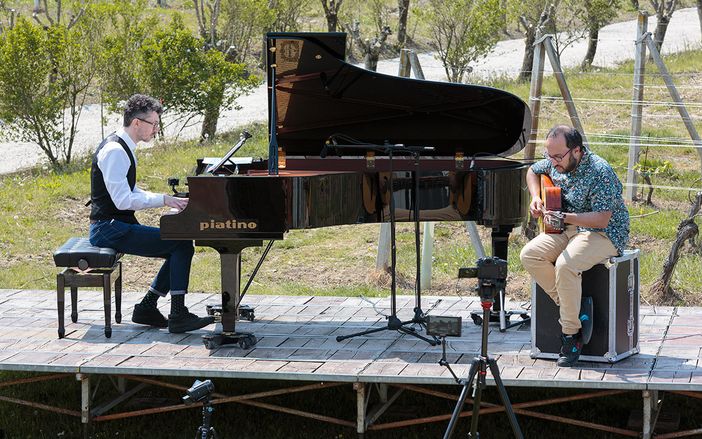 Alba: il concerto dell’International Jazz Day in streaming dalle vigne della scuola enologica albese
