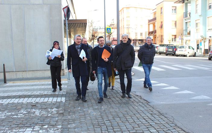 Sindaco e assessori a spasso lungo corso Piave