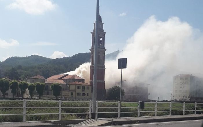 L'incendio nella chiesa di San Lorenzo, a Cairo Montenotte
