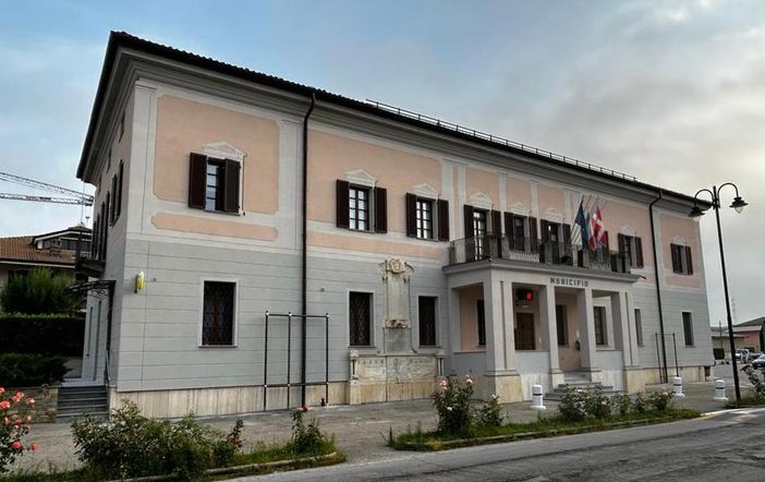 Il municipio di Magliano Alpi Il municipio di Magliano Alpi