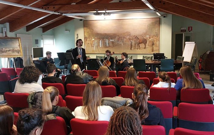 Fa tappa alla sede Bper di Saluzzo “La musica insieme”