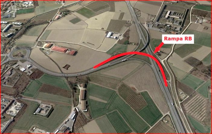 Evidenziata in rosso la rampa interessata dalla chiusura Evidenziata in rosso la rampa interessata dalla chiusura