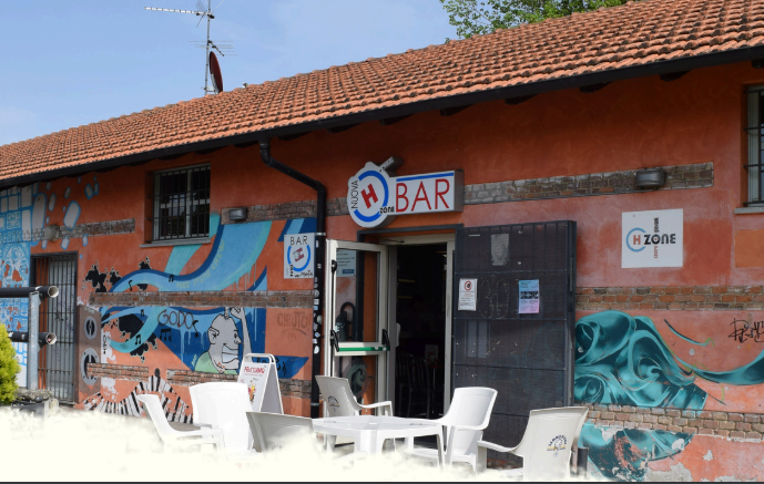 Il concerto si svolge al Cetro Polivalente H-Zone