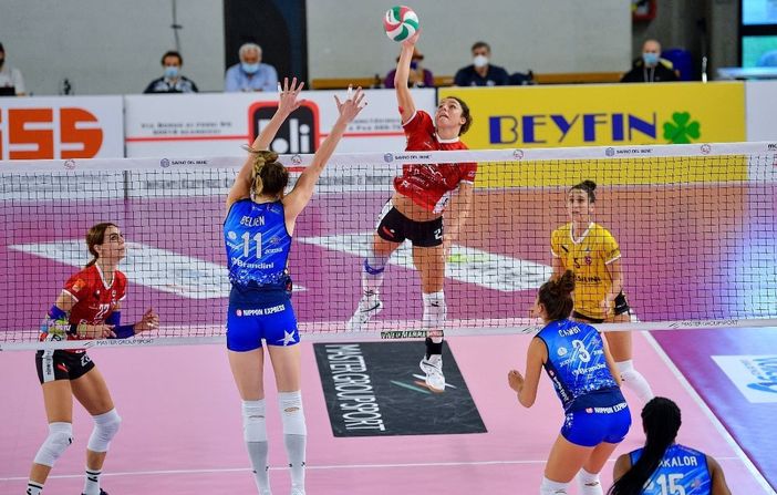 Alice Degradi, una delle due ex del confronto, in azione nella gara di andata (credit Danilo Ninotto)