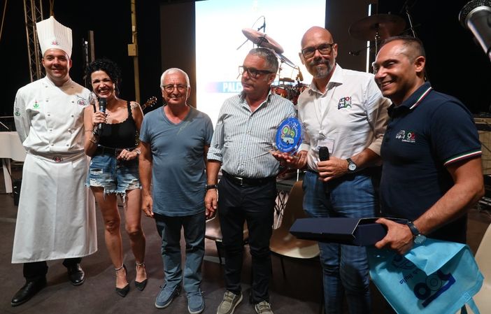 “500 sfumature di cioccolato e d’Italia” apre il PALCO GOURMET alla Rotonda sul Mare di Ceriale “500 sfumature di cioccolato e d’Italia” apre il PALCO GOURMET alla Rotonda sul Mare di Ceriale