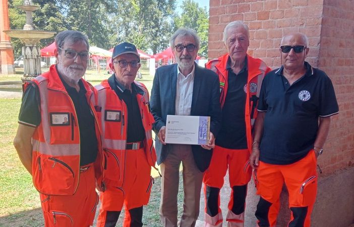 Il presidente Asava Roberto Giachino con una delegazione  alla premiazione dei vincitori del bando Crt