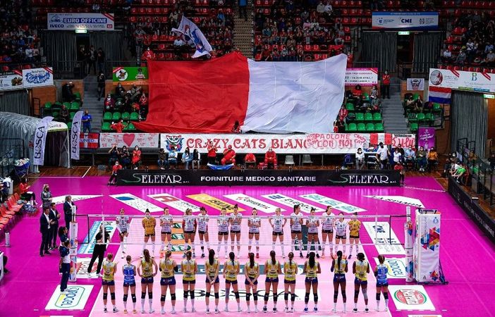 Domenica 28 novembre un'altra grande sfida al Palazzo dello Sport di Cuneo dopo il Derby delle bollicine (credit Danilo Ninotto) Domenica 28 novembre un'altra grande sfida al Palazzo dello Sport di Cuneo dopo il Derby delle bollicine (credit Danilo Ninotto)