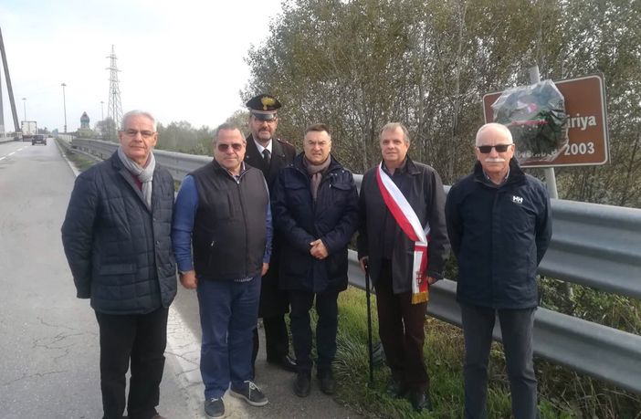 La cerimonia di questa mattina, presso il ponte della tangenziale albese