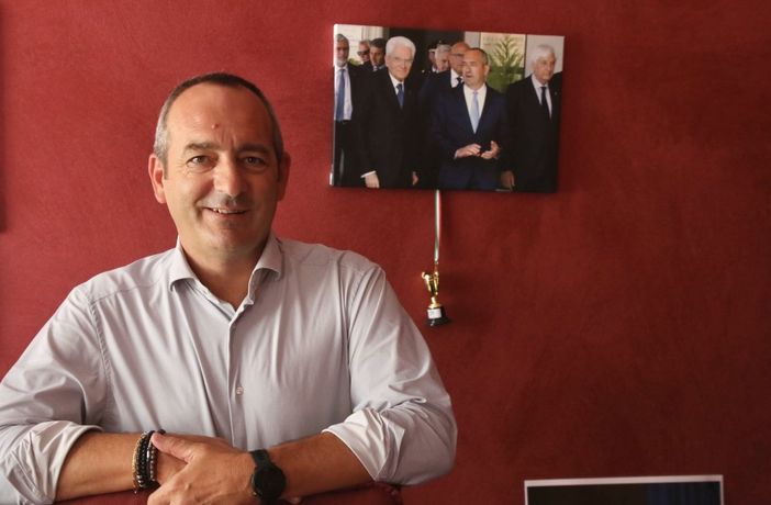 Luca Serale nell'ufficio dell'Assessorato ai Lavori Pubblici