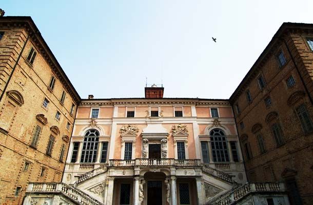 Il castello di Govone Il castello di Govone