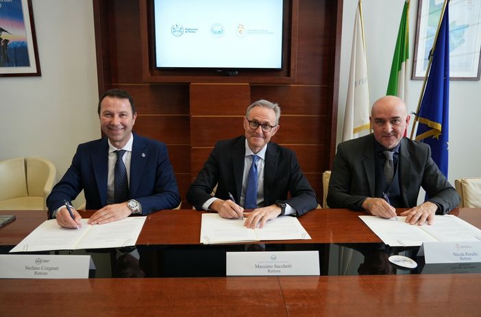 Il momento della firma del protocollo d’intesa tra l’Università di Roma “Foro Italico”, il Politecnico di Torino e l’Università di Scienze Gastronomiche di Pollenzo