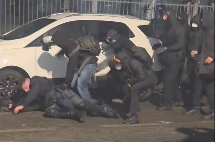 Un fotogramma del video girato da un giornalista di Torino Oggi