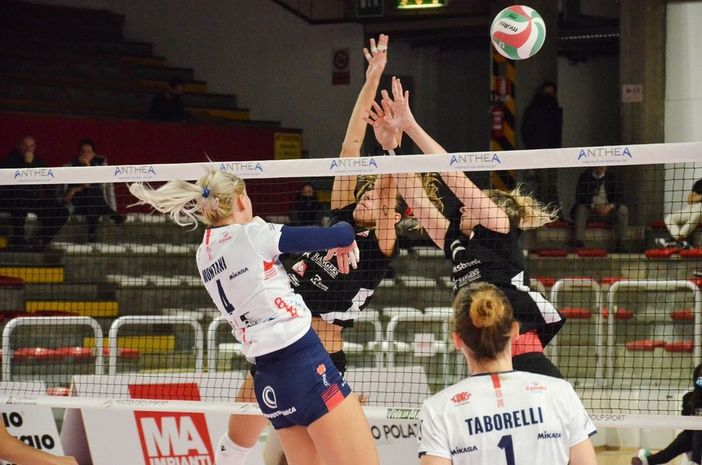 Una immagine del match giocato all'andata tra Vicenza e Mondovì (foto vicenzafotografia.it) Una immagine del match giocato all'andata tra Vicenza e Mondovì (foto vicenzafotografia.it)