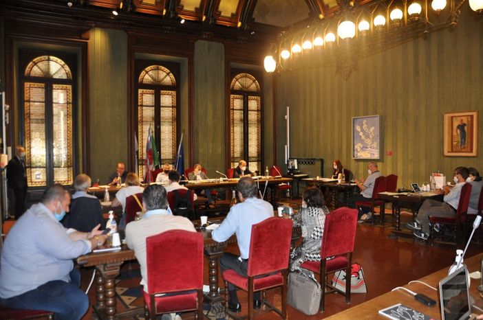 Il Consiglio comunale albese (archivio)