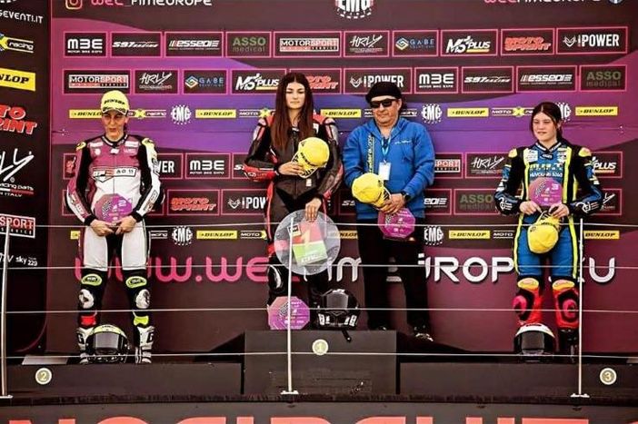 Da sinistra, sul podio, Robotta, Bruno e Barale Da sinistra, sul podio, Robotta, Bruno e Barale