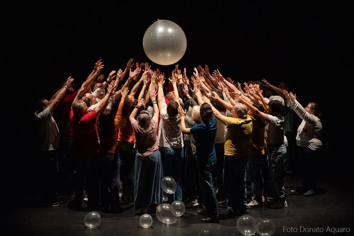 Savigliano, "Topografia del caso" al Milanollo del Teatro dell'Ortica: uno spettacolo per tutti