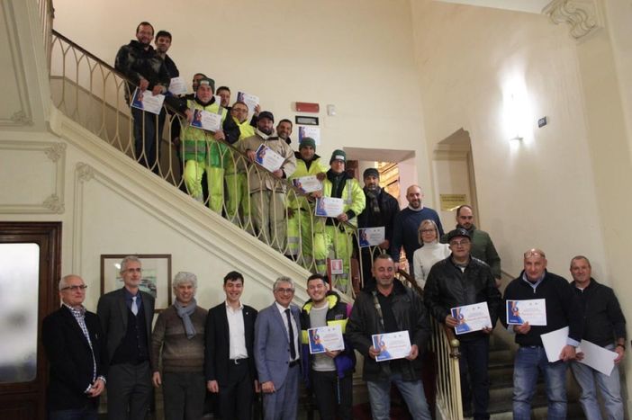 Alcune immagini della cerimonia tenuta nei giorni scorsi in municipio