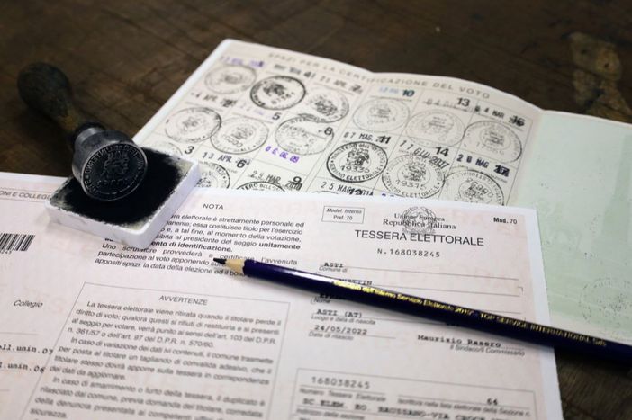 Tredici comuni al voto il 14 e 15 maggio. Il prefetto ha indetto i comizi elettorali