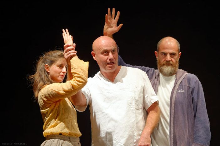 Tom Corradini, Michele Di Dedda ed Alessia Colanero protagonisti in “Freeze”, venerdì 3 marzo al Teatro del Poi Foto C. Montanari