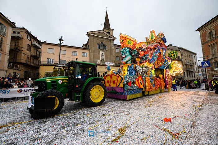 EVENTI / Impazza il Carnevale in Granda: sfilate e maschere, ma anche appuntamenti culturali e sportivi