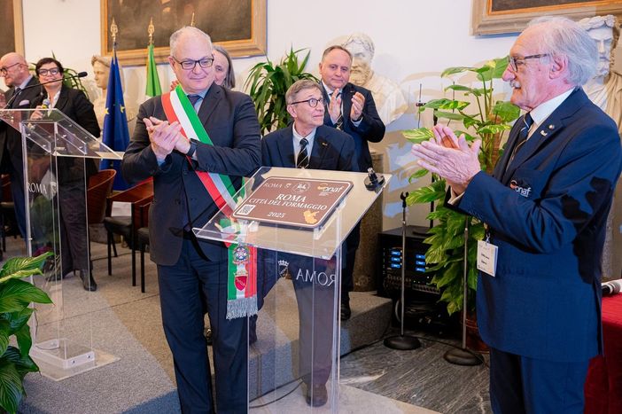 Roma Capitale è Città del Formaggio - Caput Casei Roma Capitale è Città del Formaggio - Caput Casei