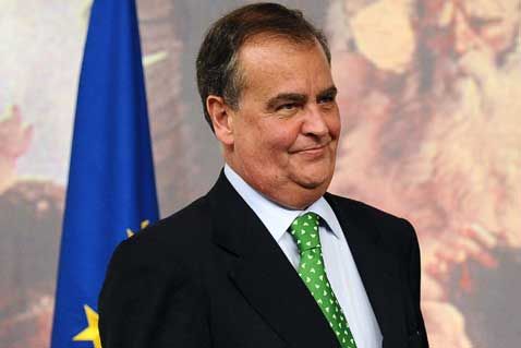 Province, Calderoli vuole il ritorno all’elezione diretta di Presidente e Consiglio Province, Calderoli vuole il ritorno all’elezione diretta di Presidente e Consiglio