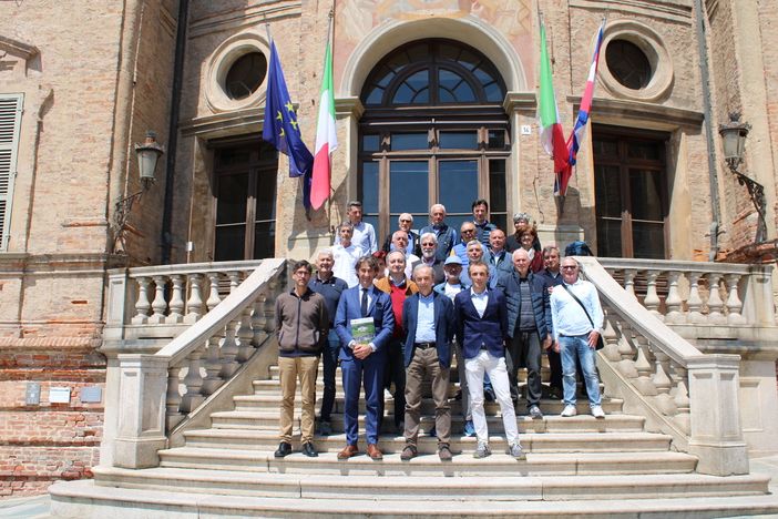 Il comitato organizzatore della Bra-Bra durante la visita in municipio