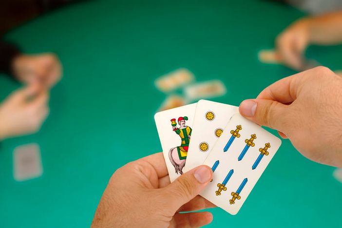 Cosa fare quando piove? Basta un mazzo di carte