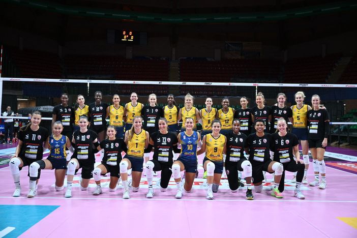 Cuneo Granda Volley rimonta e pareggia 2-2 con Monviso Volley Cuneo Granda Volley rimonta e pareggia 2-2 con Monviso Volley