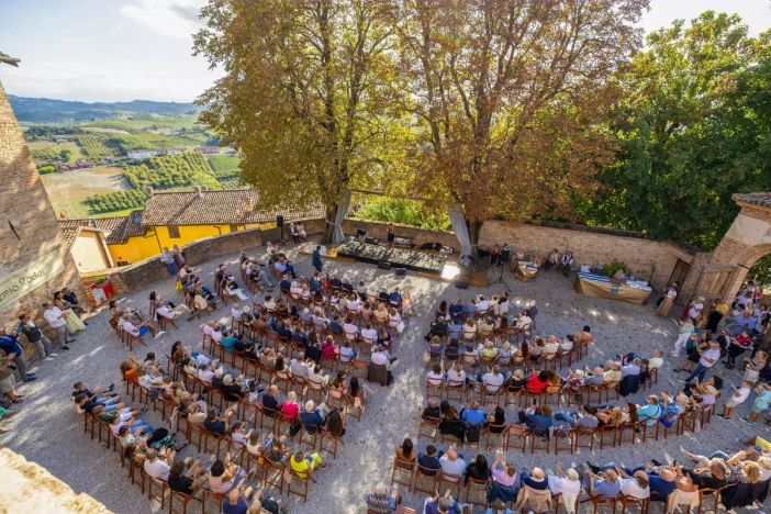 Il Premio Roddi rivive nel video ufficiale dell'edizione 2025: trent'anni di poesia in immagini [VIDEO]