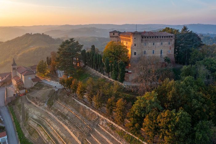 Castello di Monticello Castello di Monticello