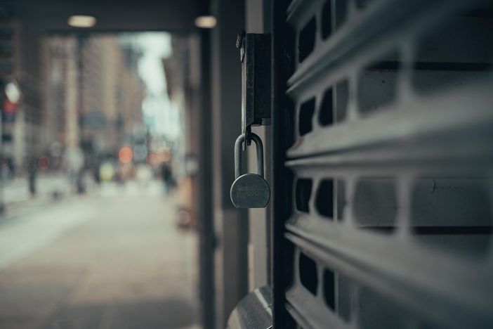 Commercio a rischio desertificazione in Piemonte: 1 negozio su 5 destinato a sparire entro il 2035