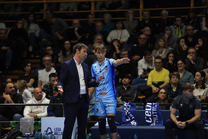 Matteo Battocchio con Matteo Bonomi durante la partita di Modena (Foto Beatrice Bramardi)