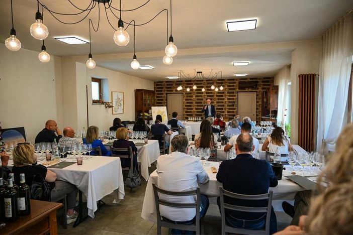 Roero Arneis, Varrone (Cia Cuneo): "Undici annate sorprendenti, la qualità del vino è un motore decisivo per l'economia del territorio" Roero Arneis, Varrone (Cia Cuneo): "Undici annate sorprendenti, la qualità del vino è un motore decisivo per l'economia del territorio"