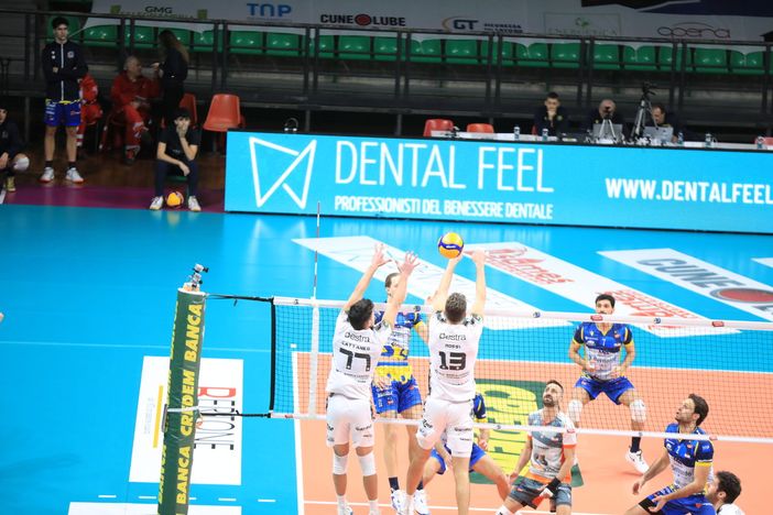 Il muro di Siena è stato imperioso: 12-4 il confronto (Foto Margherita Leone) Il muro di Siena è stato imperioso: 12-4 il confronto (Foto Margherita Leone)