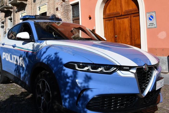 Operazione della Polizia ferma banda dedita a furti in abitazione e ricettazione Operazione della Polizia ferma banda dedita a furti in abitazione e ricettazione