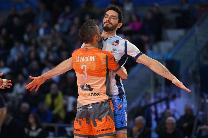 Mimmo Cavaccini abbraccia Giulio Pinali