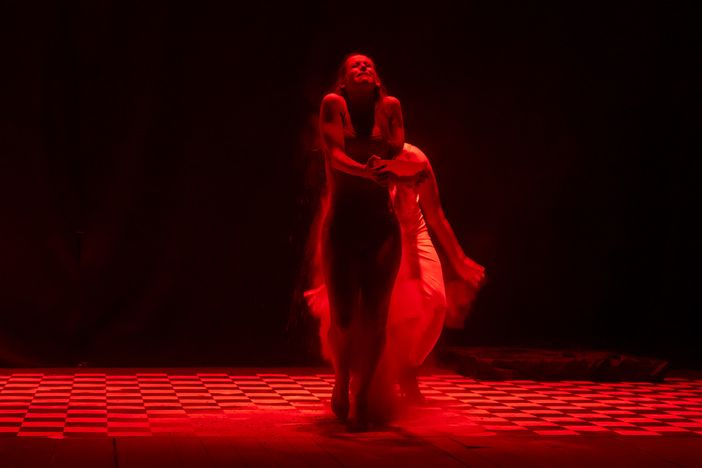 Al teatro Battuti Bianchi di Fossano in scena "Leggera Come La Cenere" Al teatro Battuti Bianchi di Fossano in scena "Leggera Come La Cenere"