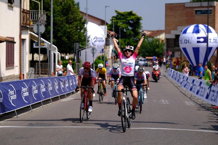 Ciclismo femminile: Nicole Bracco inarrestabile nella 14ª tappa del Trofeo Rosa Ciclismo femminile: Nicole Bracco inarrestabile nella 14ª tappa del Trofeo Rosa