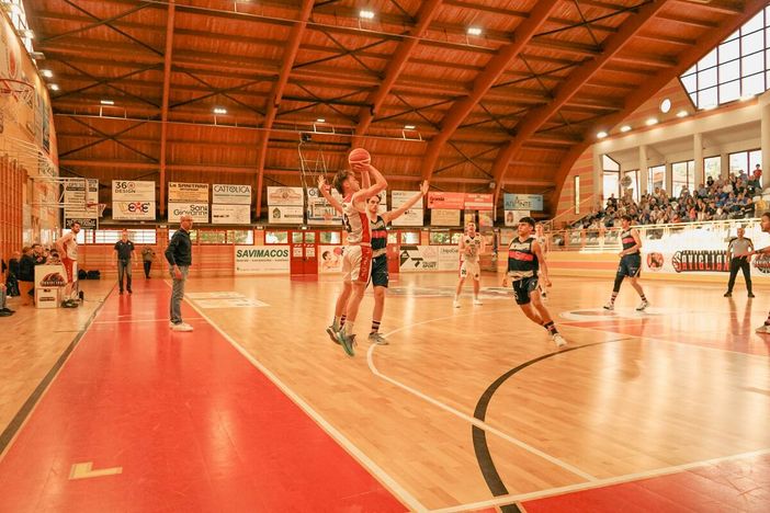 BASKET C / Impresa Cogal Savigliano: rimonta da -10 e vittoria sul campo ligure di Lerici