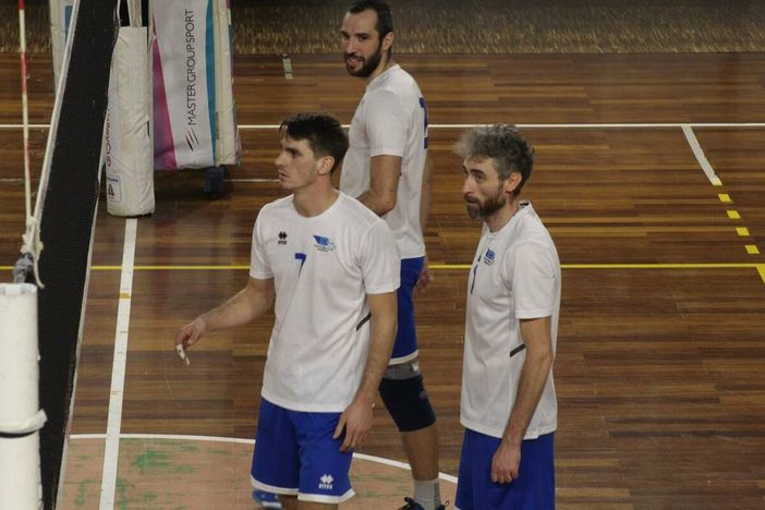 VOLLEY MASCHILE SERIE B / VBC Mondovì opaco a Limbiate, monregalesi sconfitti in tre set