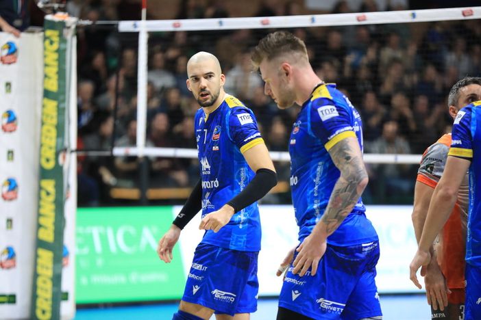 Giornata nerissima per Ivan Zaytsev contro la Lube (Foto Margherita Leone)