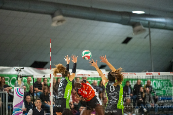 Le Gatte in azione nel match contro Megabox Vallefoglia Le Gatte in azione nel match contro Megabox Vallefoglia