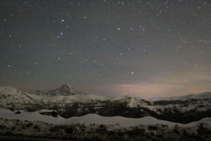 L'aurora boreale ad un passo dal Monviso: la foto scattata da Pian Munè