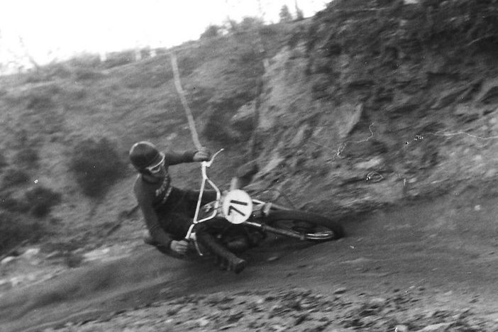 Roberto Boano in una curva sul tracciato della Colletta di Busca Roberto Boano in una curva sul tracciato della Colletta di Busca