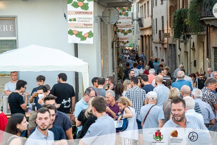 Fiera Nazionale della Nocciola di Cortemilia: eventi enogastronomici, culturali e musicali per celebrare la regina delle Langhe e il suo territorio