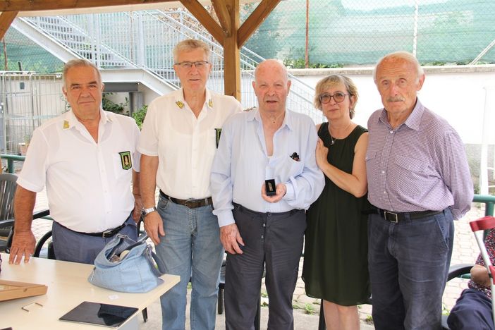 L'Associazione nazionale finanzieri d'Italia cuneese festeggia il 90° compleanno dei soci ospiti delle case di riposo in provincia