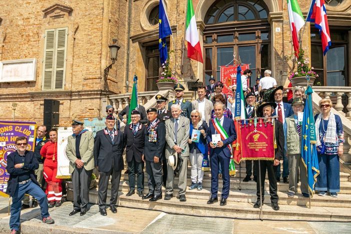Nelle foto di Maurizio Mangino alcune fasi della cerimonia del 2 giugno, a Bra Nelle foto di Maurizio Mangino alcune fasi della cerimonia del 2 giugno, a Bra