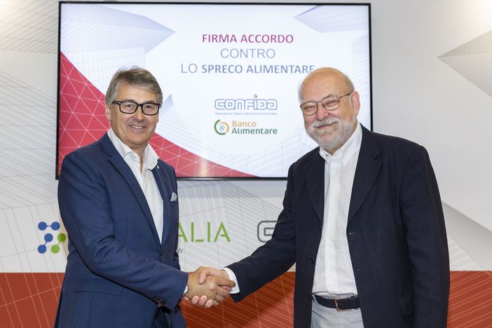 Alimenti e bevande al Banco Alimentare, il Piemonte con 14 tonnellate è tra le regioni che hanno donato di più Alimenti e bevande al Banco Alimentare, il Piemonte con 14 tonnellate è tra le regioni che hanno donato di più