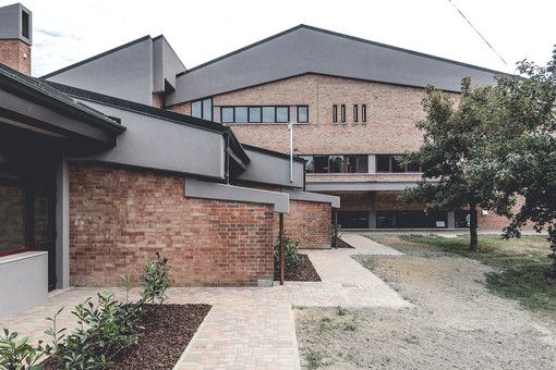Il plesso scolastico di Ceresole d'Alba